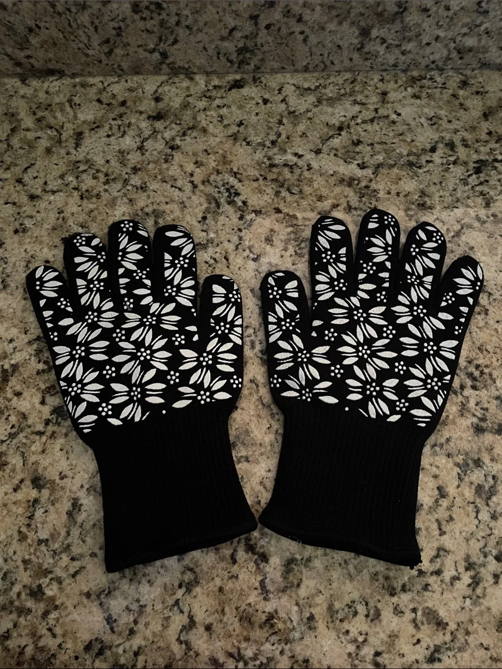 Temptations Oven Gloves